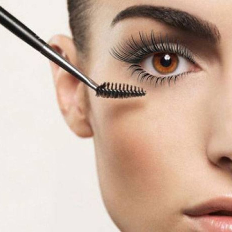 Як впливають нарощені вії на очі та зір