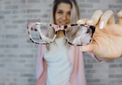 Правила підбору оправ і скла