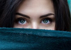 Смикаються повіки очі: яка в цьому небезпека