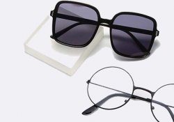 Окуляри зайвими не бувають: кілька причин, щоб мати другу пару окулярів