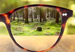 Сім правил догляду за окулярами