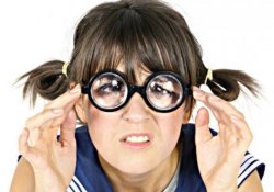 Чому не варто купувати дешеві лінзи для окулярів або готові окуляри