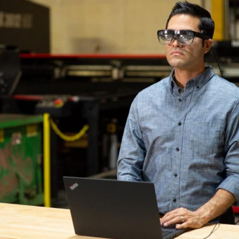 Смарт-окуляри Lenovo на виставці CES 2021