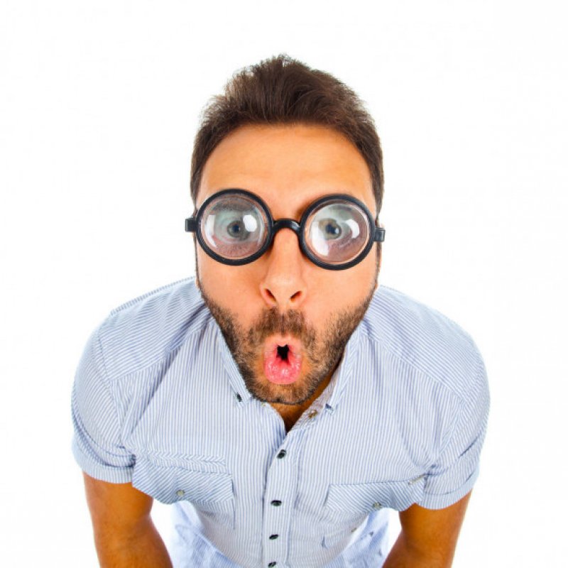 Чи може носіння окулярів погіршити зір