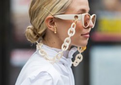 Сонцезахисні окуляри на ланцюжку: модно і практично