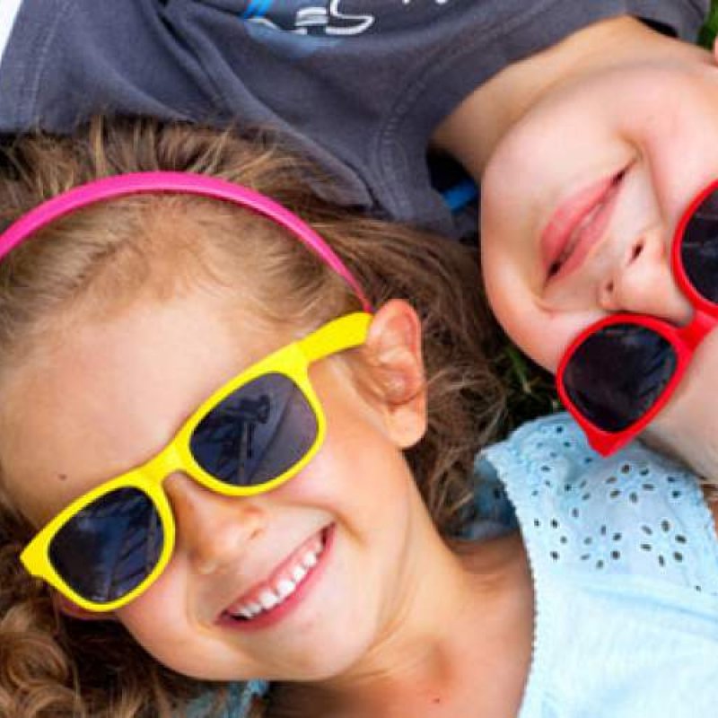 Як правильно підібрати сонцезахисні окуляри для дитини